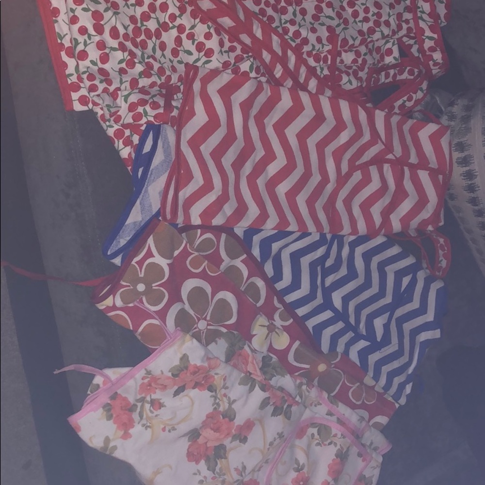 Women’s fashion aprons one size